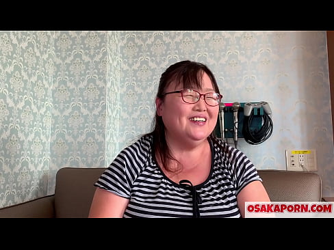 ❤️ Mama japoneză grasă își arată sânii uriași și se bucură de o jucărie sexuală. O mamă asiatică de 51 de ani vorbește despre experiența ei sexuală. Yukiko 1 OSAKAPORN milf grasă. ️ at ro.marketapp.top ❌️❤